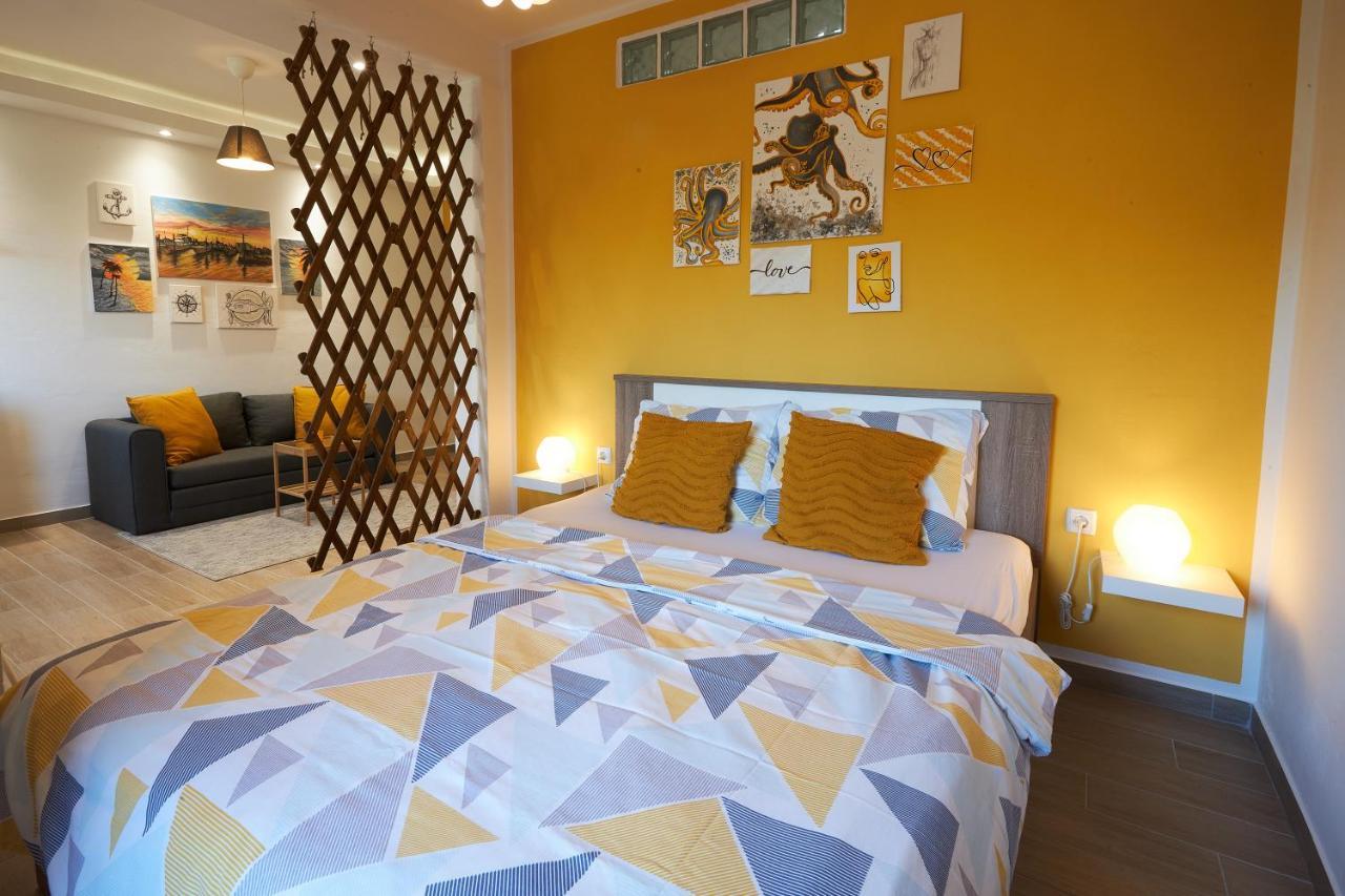 Apartment Yellow Porec Exterior photo